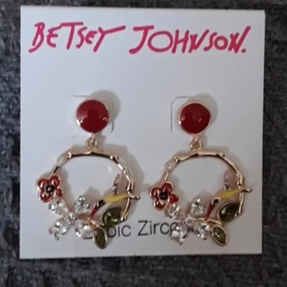 NWT Betsey Johnson CZ FLOWER HUMMINGBIRD EARRINGS - Picture 1 of 8